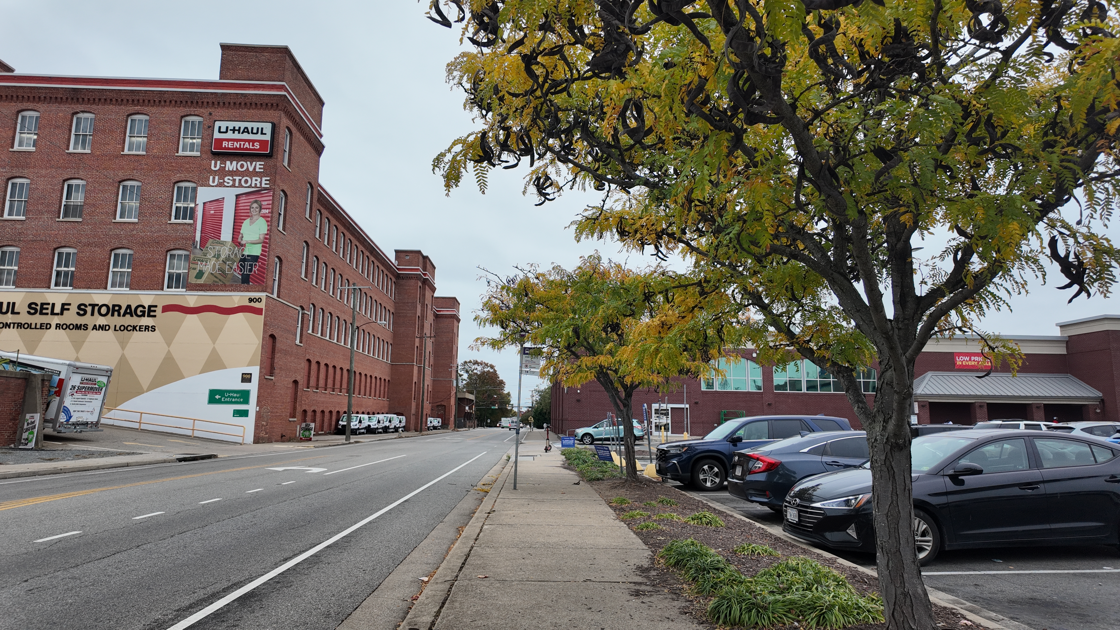 photograph of bus stop #2815